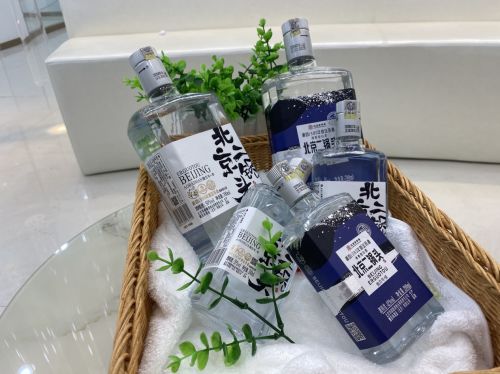 傲百年白酒入口不辣喉 选择代理是非常有潜力的项目