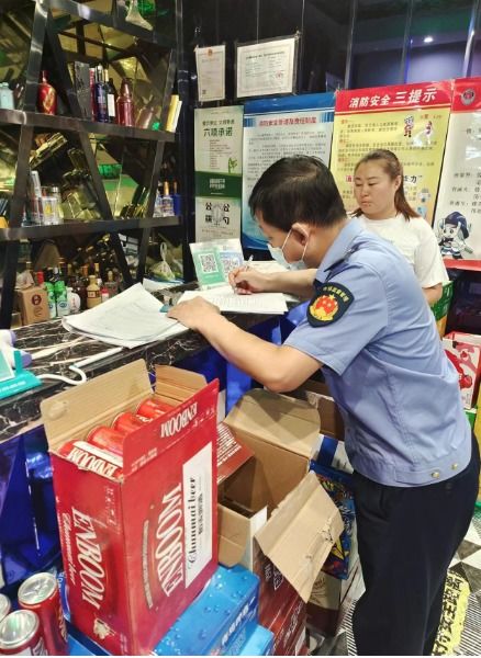 甘肃省嘉峪关市市场监管局护航 夜间经济 食品安全