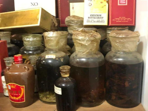 虫草店里一仓库的自泡酒 还有违禁的鱼翅过期的参 严查