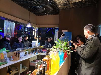 扫黑除恶在行动 整治行业乱象碑林区市场监管局严厉整治辖区酒吧经营乱象